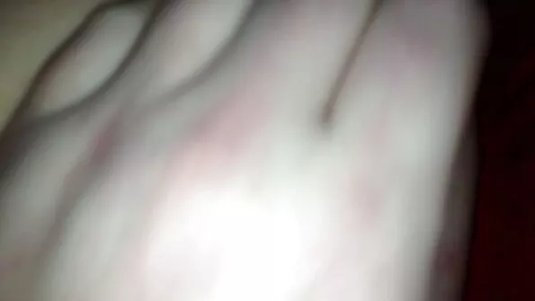 Російська красива парнуха дівчинка готова і легінси рвати задля оргазму.