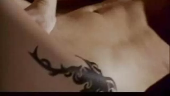 Синові пощастило з такою красиве порно запальничкою.